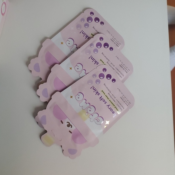 The Crème Shop Skincare Bundle Acne Patches + Sheet Masks K Beauty Gift Set - Picture 2 of 9